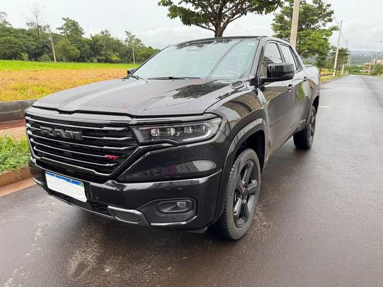 RAM RAMPAGE 2.0 HURRICANE 4 TURBO GASOLINA R/T 4X4 AUTOMÁTICO